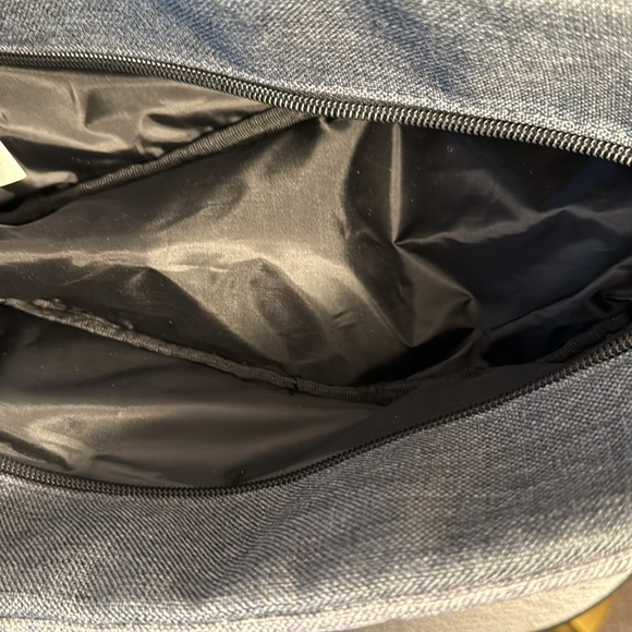 Men’s toiletry bag - Picture 7 of 8